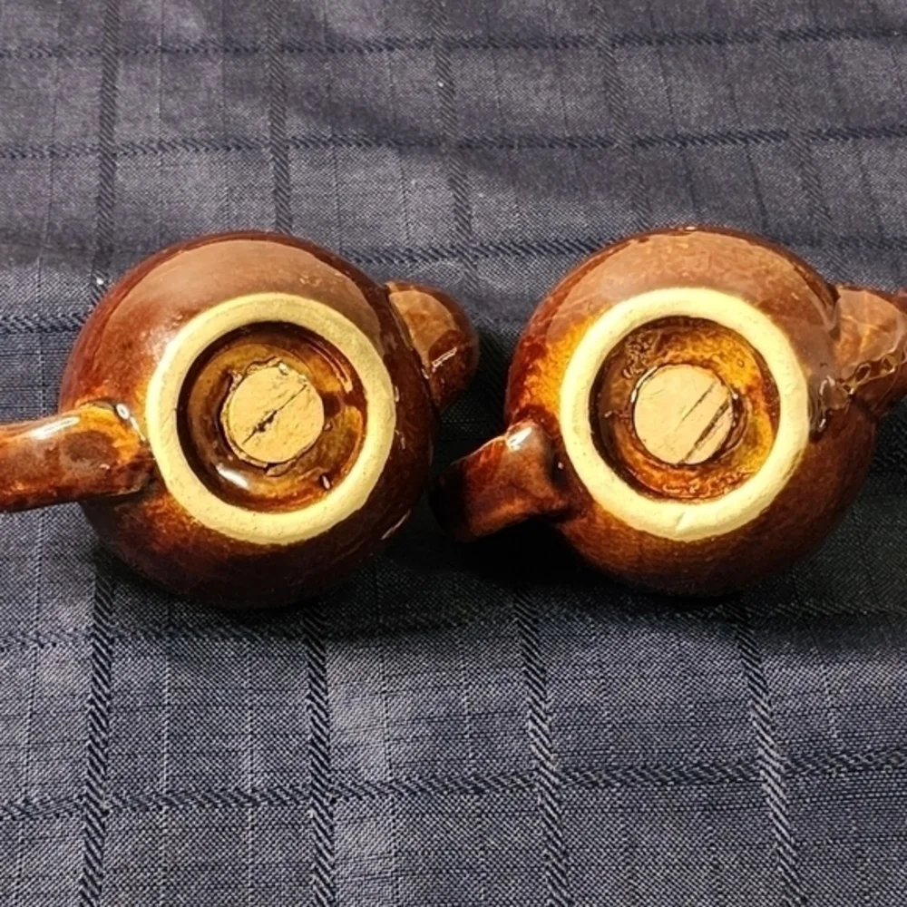 Vintage Brown Teapot Salt‎ And Pepper Shakers